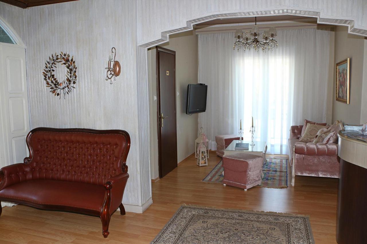 Kristal Hotel Prínos Buitenkant foto