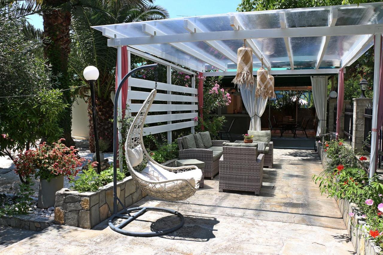 Kristal Hotel Prínos Buitenkant foto