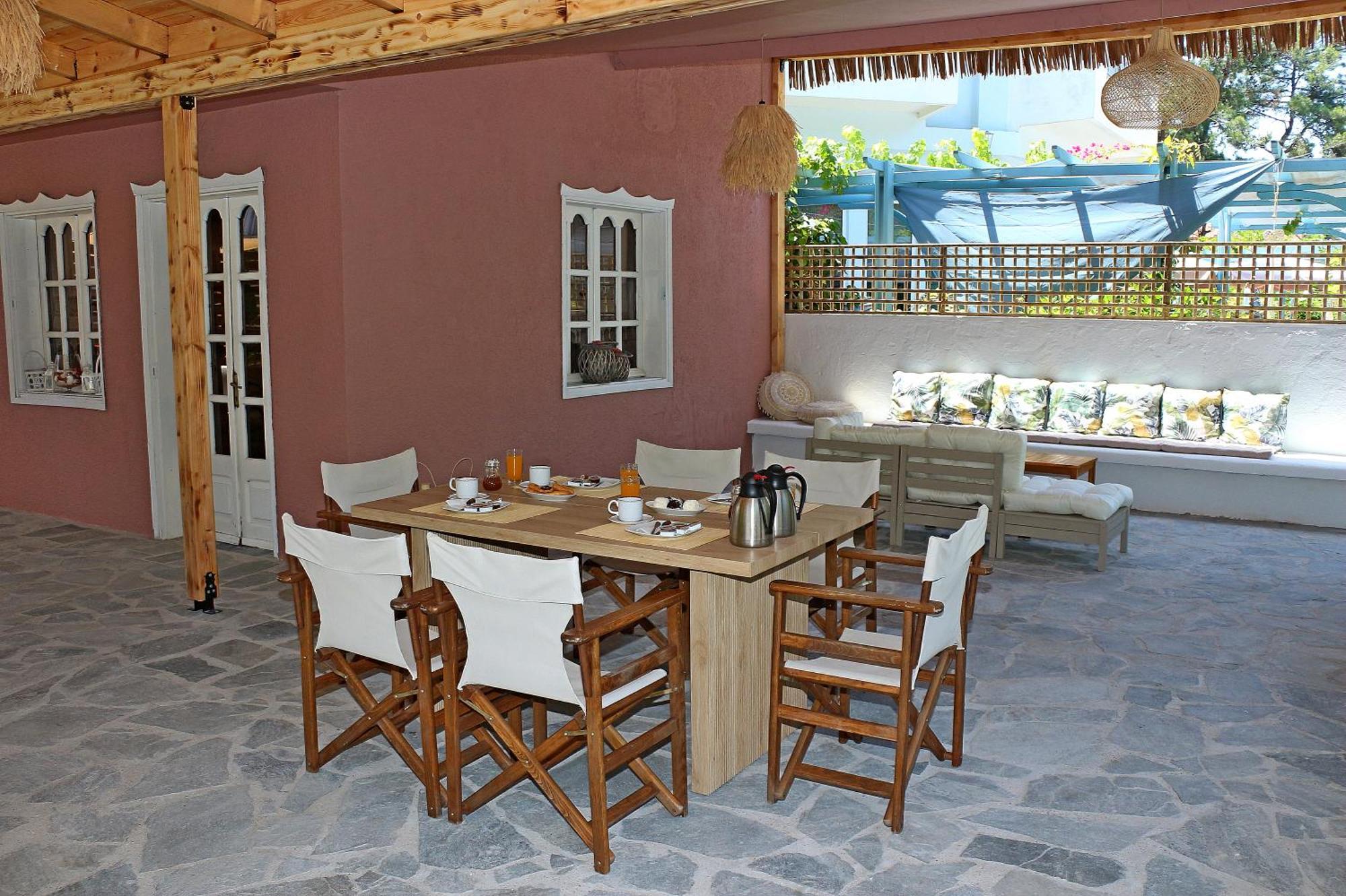Kristal Hotel Prínos Buitenkant foto