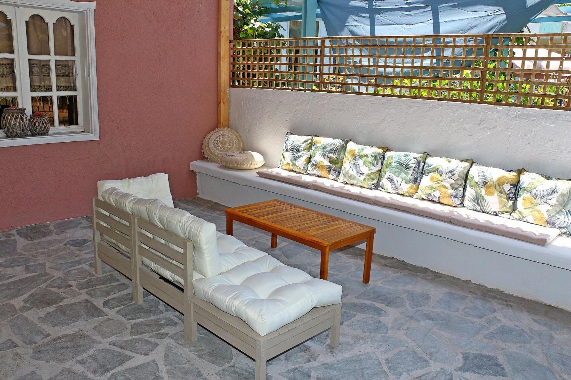 Kristal Hotel Prínos Buitenkant foto